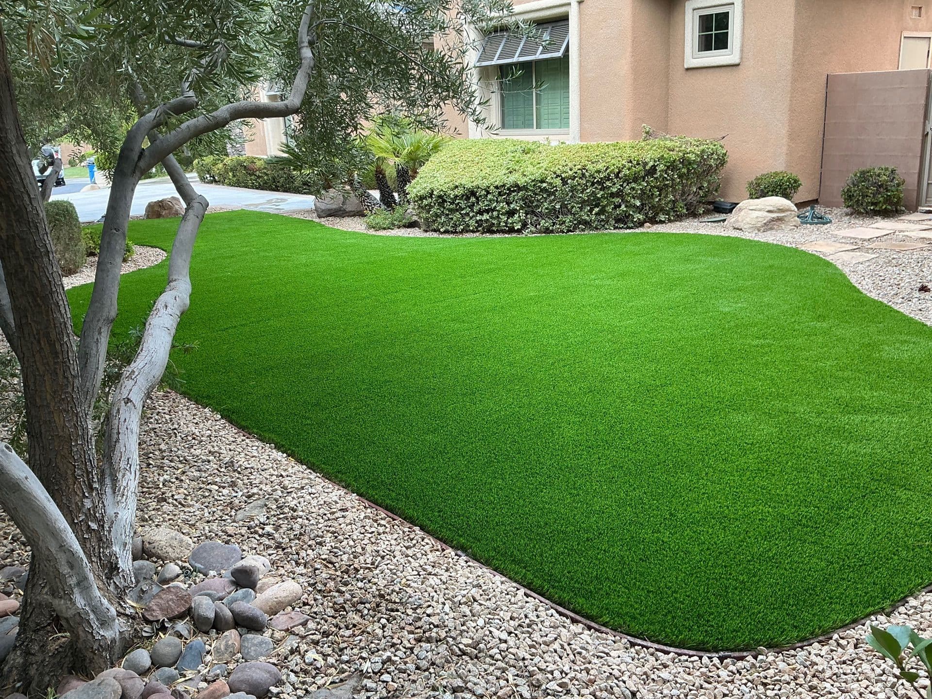 Gallery photos for Stunning Turf Transformation in Anthem: Image #6