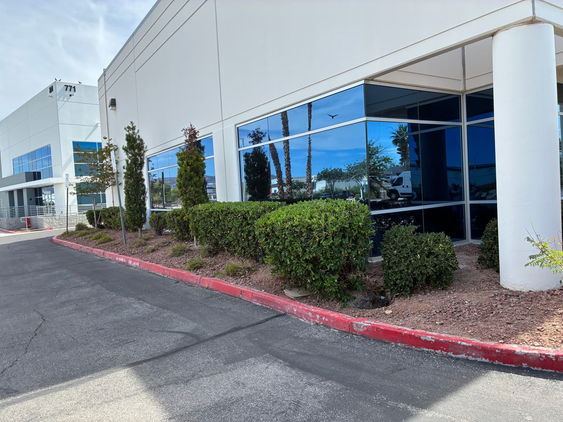 Gallery photos for Commercial Property Cleanup and Palm Tree Trimming Done Right: Image #6