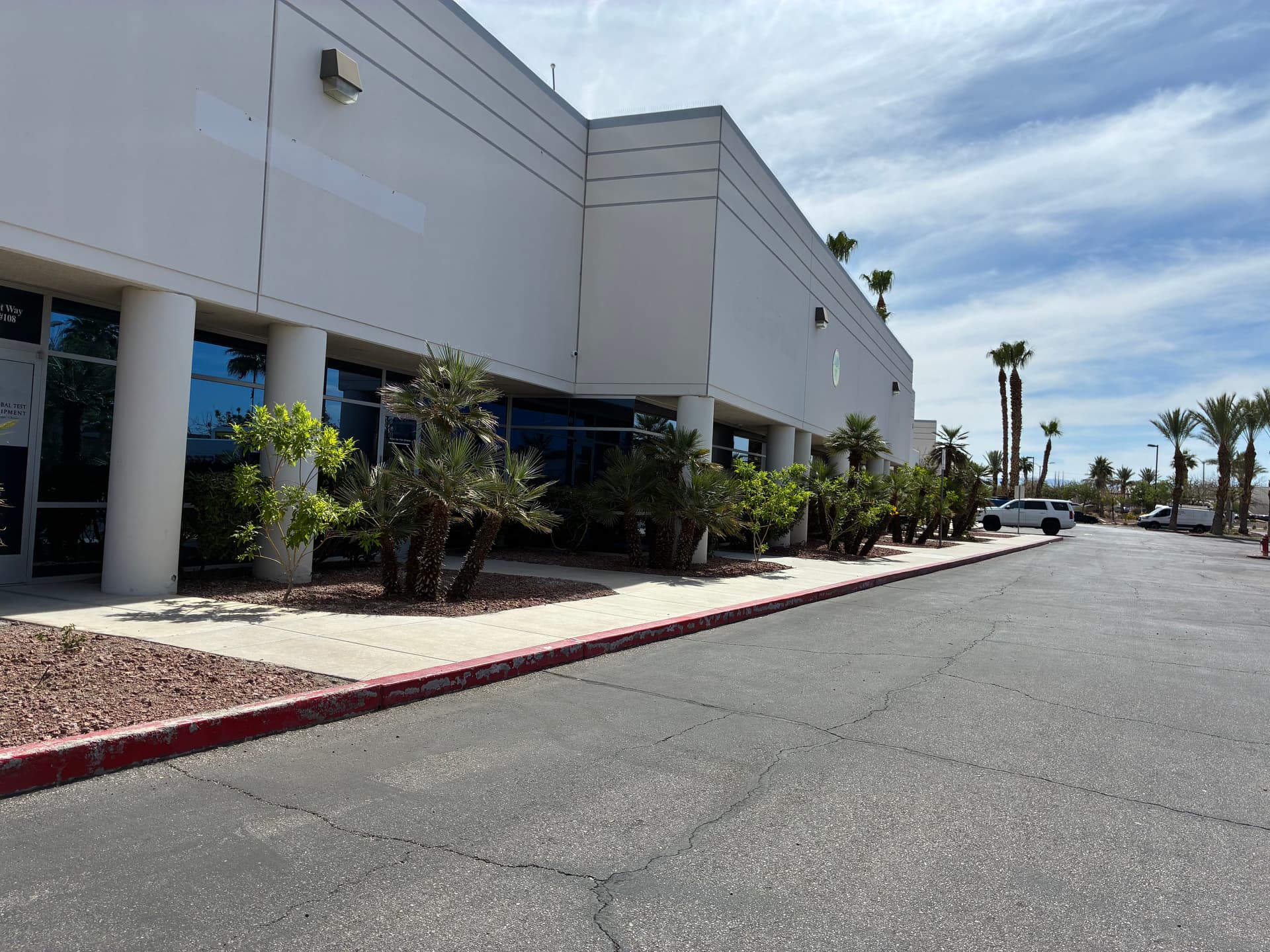 Gallery photos for Commercial Property Cleanup and Palm Tree Trimming Done Right: Image #3